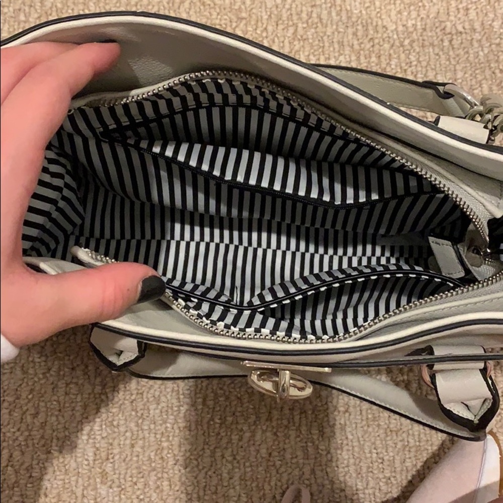 Purse - Picture 3 of 3